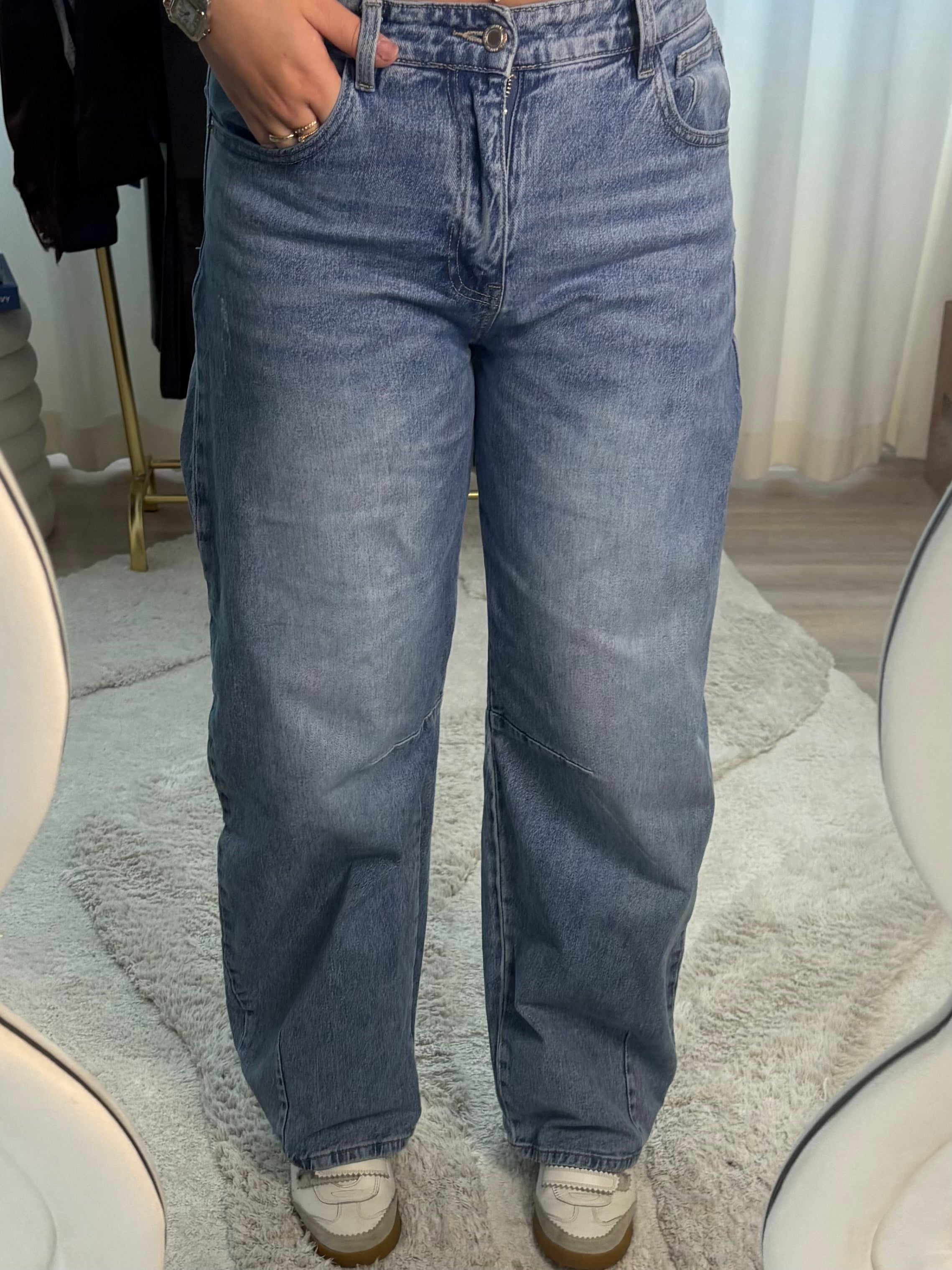 Faye Broek